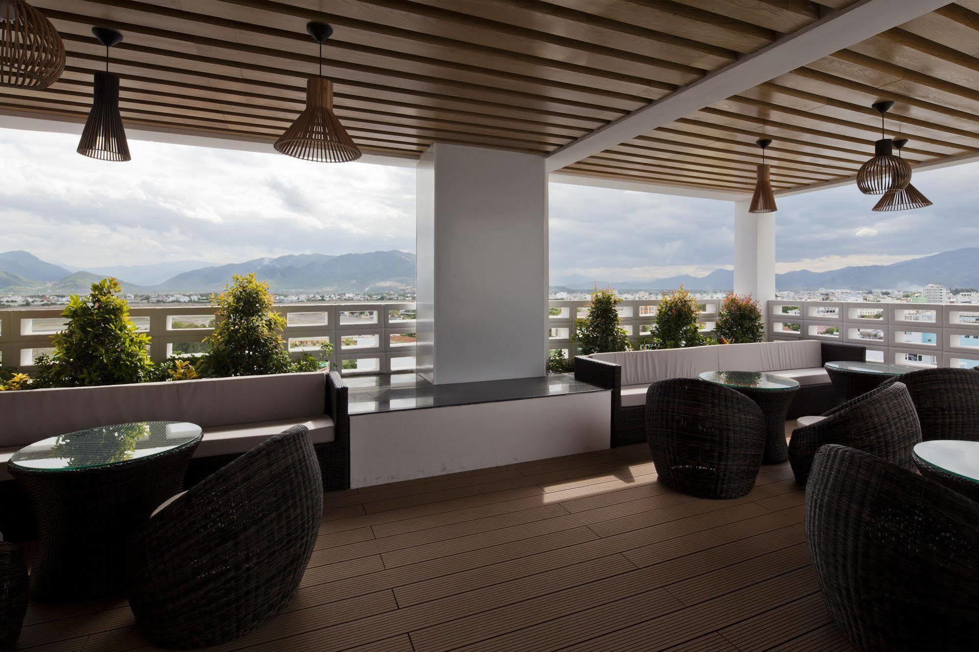Golden Holiday Hotel Nha Trang Exterior foto